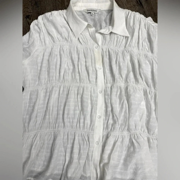 Davi & Dani • Rouched Long Sleeve Button Down - Picture 3 of 9